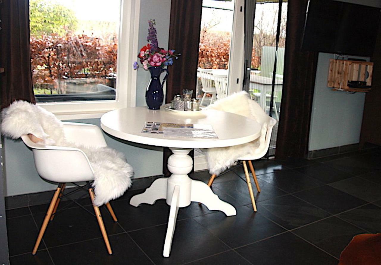 Garden House, Private Studio Apartment With Wifi And Free Parking For 1 Car Weesp Luaran gambar